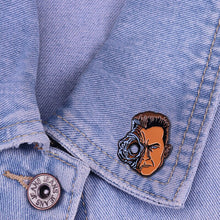 Load image into Gallery viewer, Terminator 2 T1000 Robert Patrick Pin Badge
